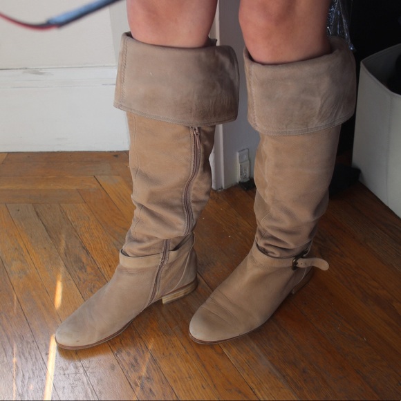 Shoes - Picture 5 of 7